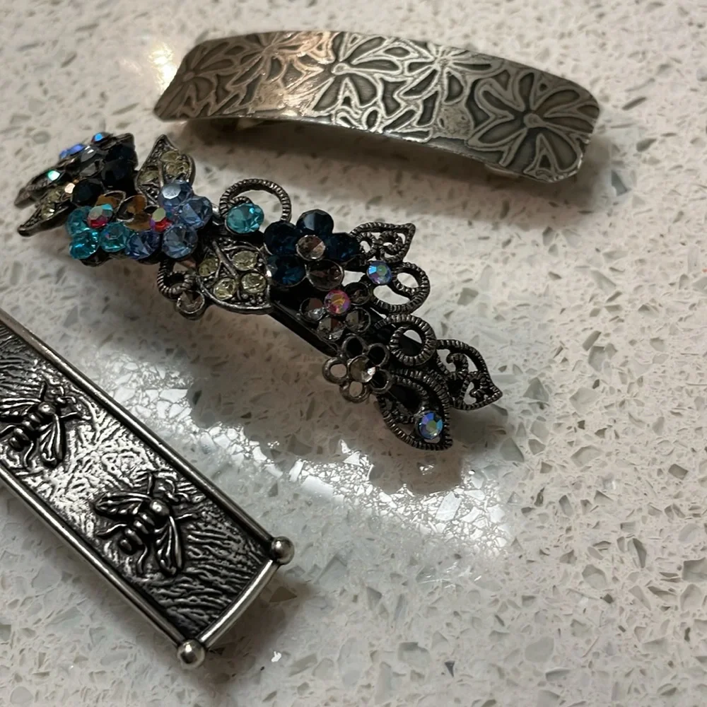 Bundle of 3 Metal Hair Snap Clips With Flowers, Bees, Rhinestones, Gems - Picture 3 of 4